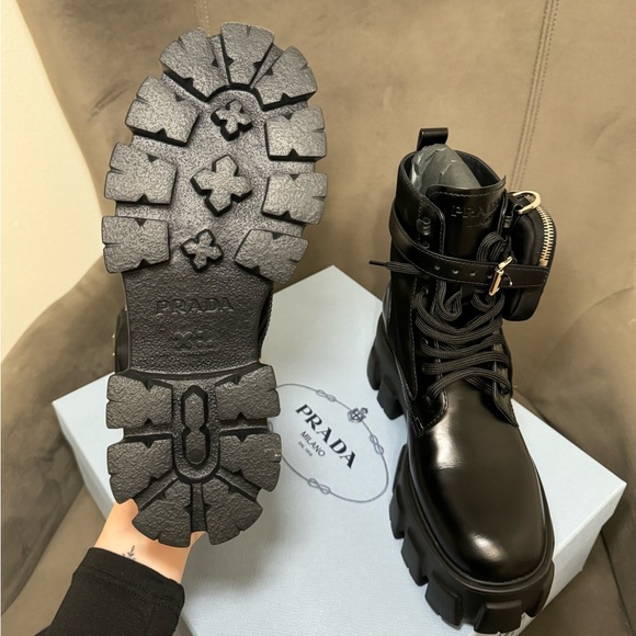 Prada boots - Picture 2 of 5